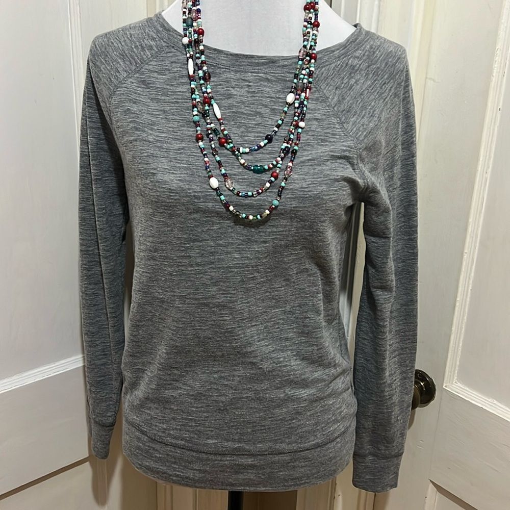 Vintage GAP Women's XS Grey Scoop Neck Long Sleeve T Shirt Light Sweatshirt